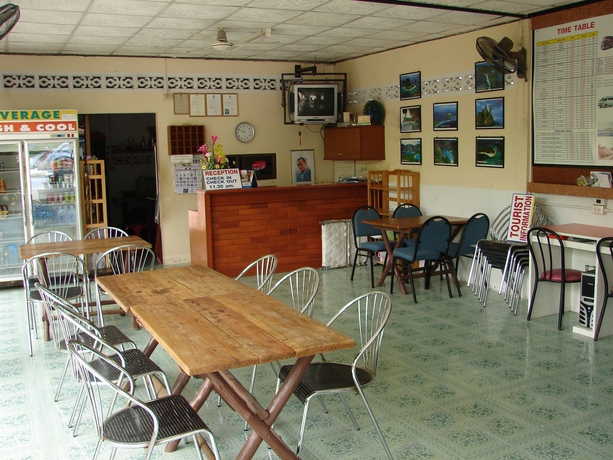 Imagen del bar/restaurante del Hotel Me Mee Place and Tour Krabi. Foto 2