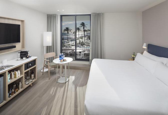 Imagen de la habitación del Hotel Me Sitges Terramar. Foto 5