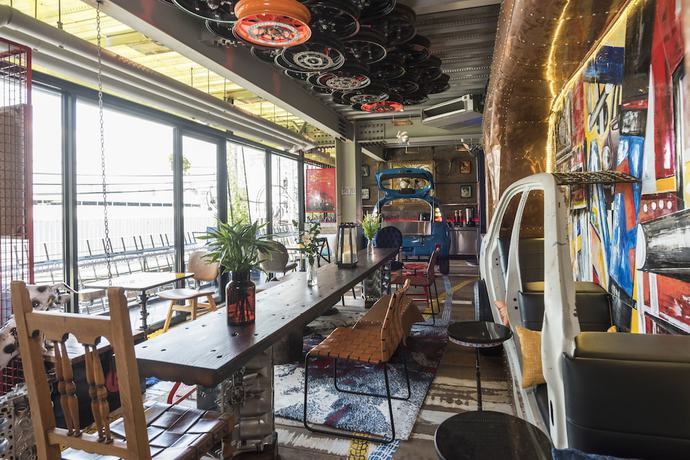 Imagen de los interiores del Hotel MeStyle Garage. Foto 13