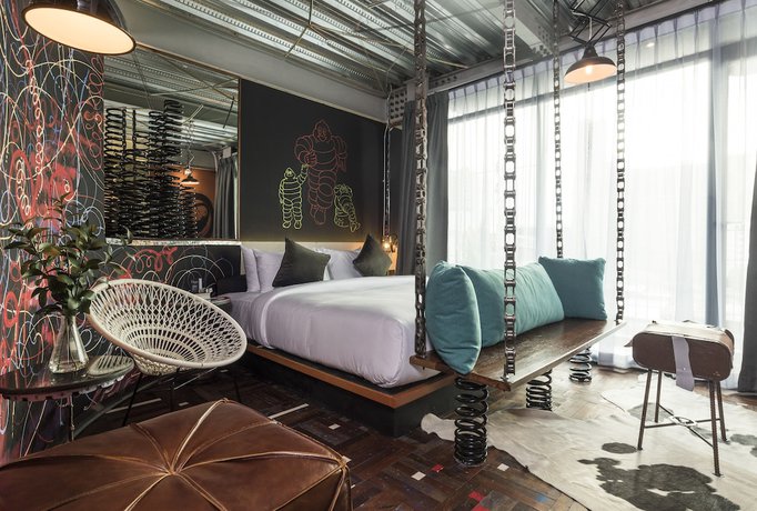 Imagen de la habitación del Hotel MeStyle Garage. Foto 3