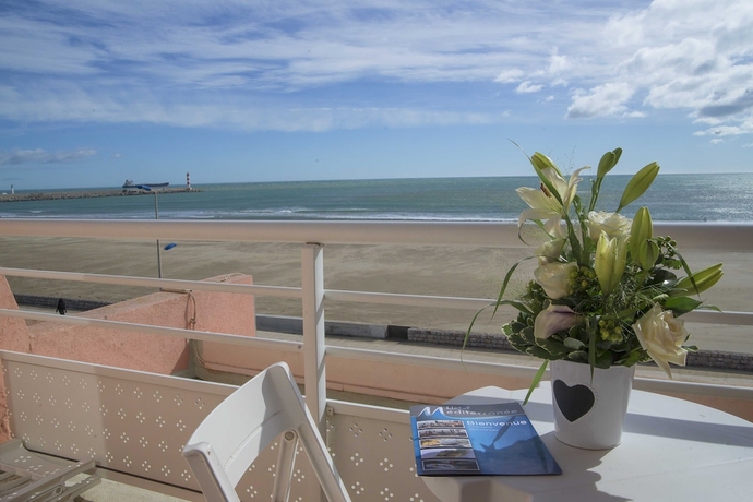 Imagen de la habitación del Hotel Méditerranée, Port la Nouvelle. Foto 3