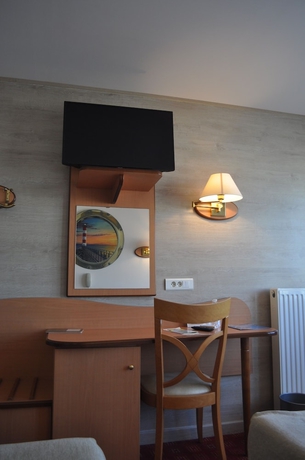 Imagen de la habitación del Hotel Méditerranée, Port la Nouvelle. Foto 9