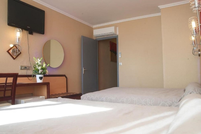 Imagen de la habitación del Hotel Méditerranée, Port la Nouvelle. Foto 16