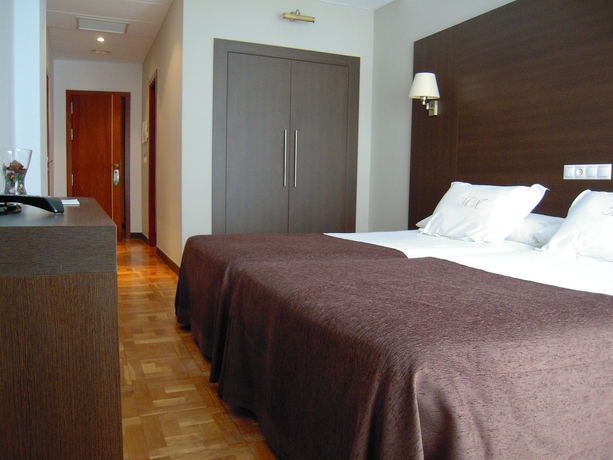 Imagen de la habitación del Hotel Méndez Núñez. Foto 12