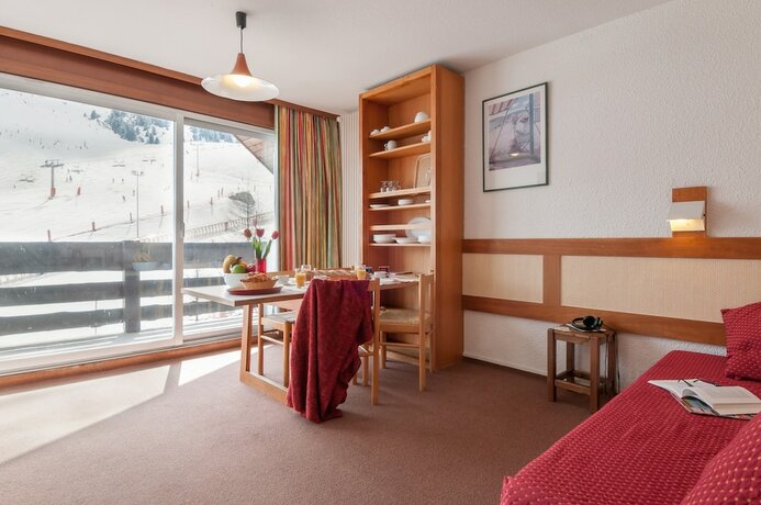 Imagen general del Hotel M&eacute;ribel R&eacute;sidence Pierre and Vacances Les Bleuets. Foto 10