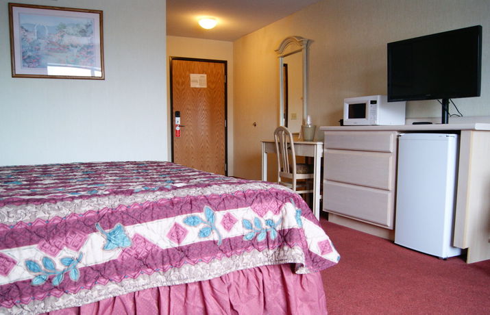 Imagen de los exteriores del Hotel Meadow Court Inn - Ithaca. Foto 11