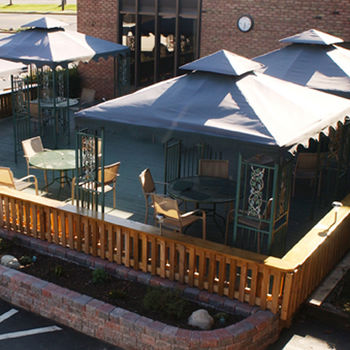 Imagen de los exteriores del Hotel Meadow Court Inn - Ithaca. Foto 14