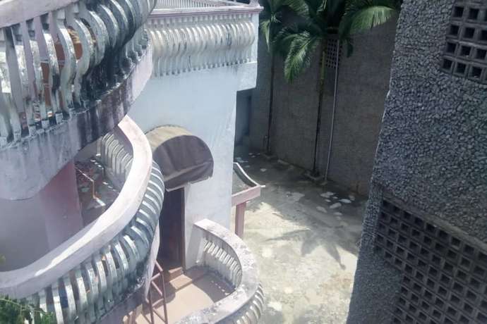 Imagen de los exteriores del Hotel Meambly. Foto 11