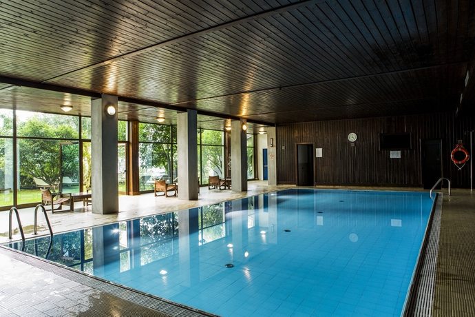 Imagen de la piscina del Hotel Meandro. Foto 12