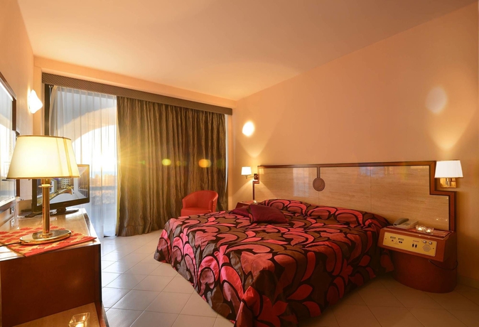 Imagen de la habitación del Hotel Mec Paestum. Foto 6