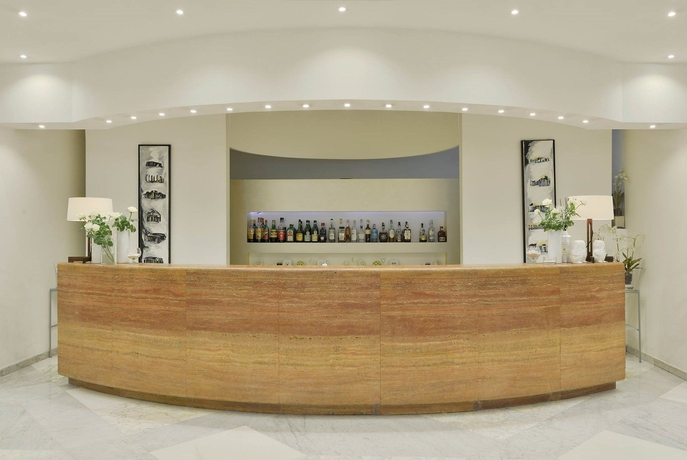 Imagen del bar/restaurante del Hotel Mec Paestum. Foto 4