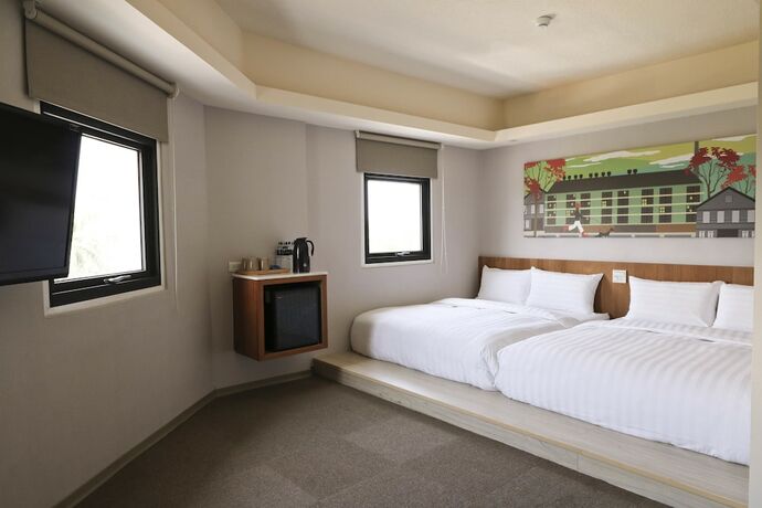 Imagen de la habitación del Hotel Meci. Foto 25