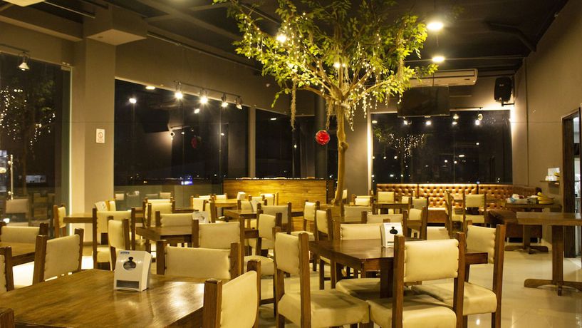 Imagen del bar/restaurante del Hotel Med Barranquilla Centro. Foto 3