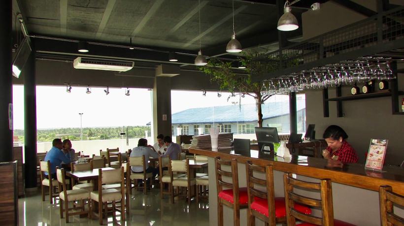 Imagen del bar/restaurante del Hotel Med Barranquilla Centro. Foto 4
