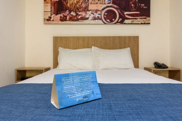 Imagen de la habitación del Hotel Med Estadio. Foto 16