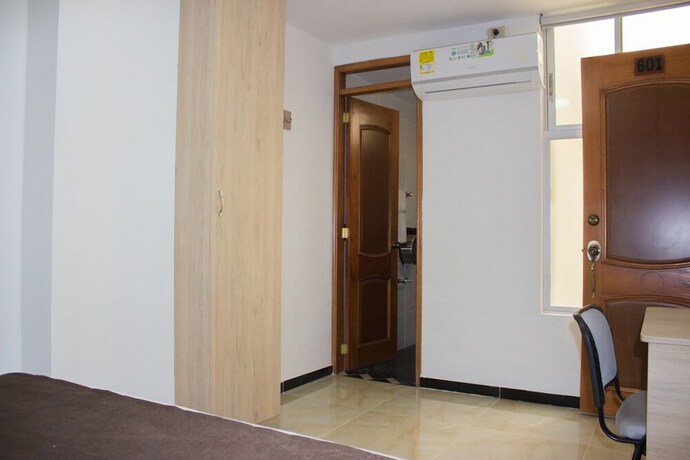 Imagen de la habitación del Hotel Med Estadio. Foto 20