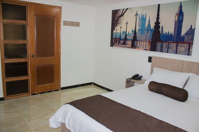 Imagen de la habitación del Hotel Med Estadio. Foto 22