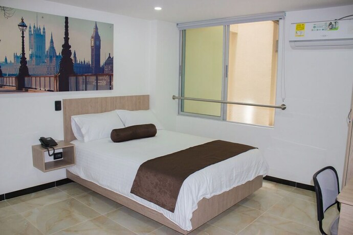 Imagen de la habitación del Hotel Med Estadio. Foto 23