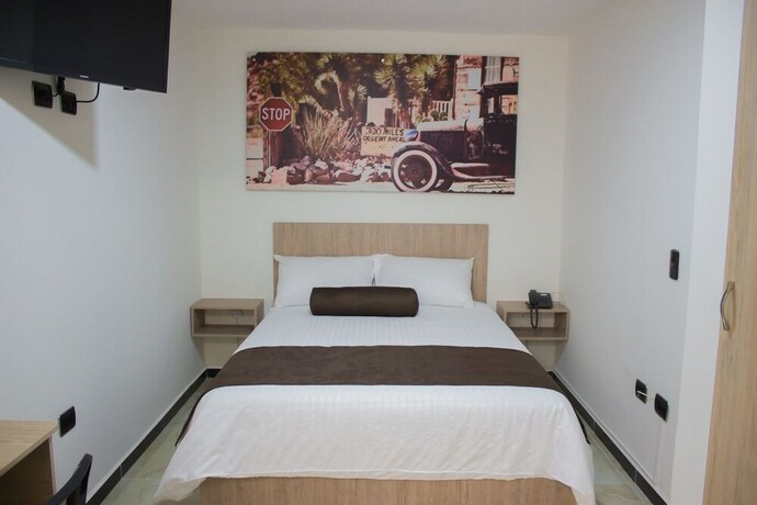 Imagen de la habitación del Hotel Med Estadio. Foto 29