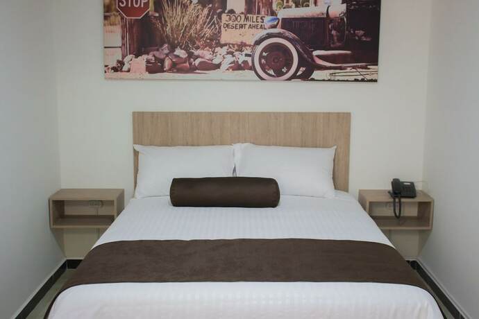 Imagen de la habitación del Hotel Med Estadio. Foto 30