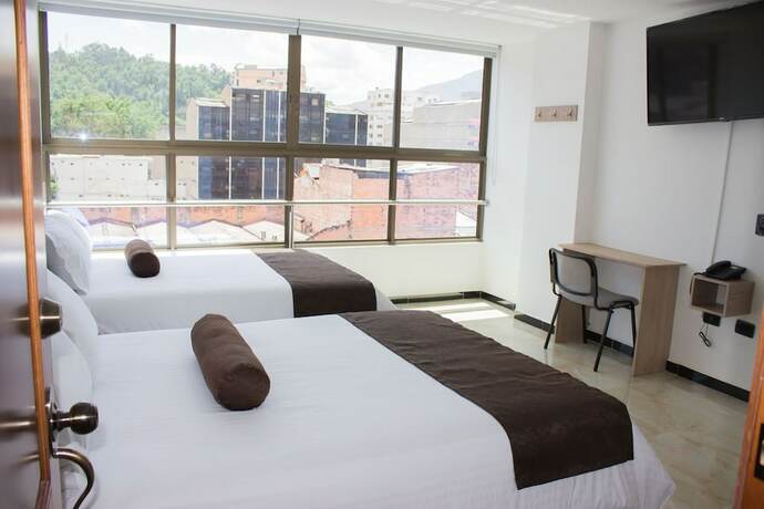 Imagen de la habitación del Hotel Med Estadio. Foto 36