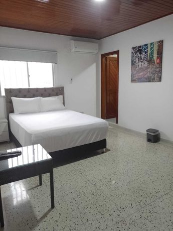 Imagen de la habitación del Hotel Med suites 94. Foto 8