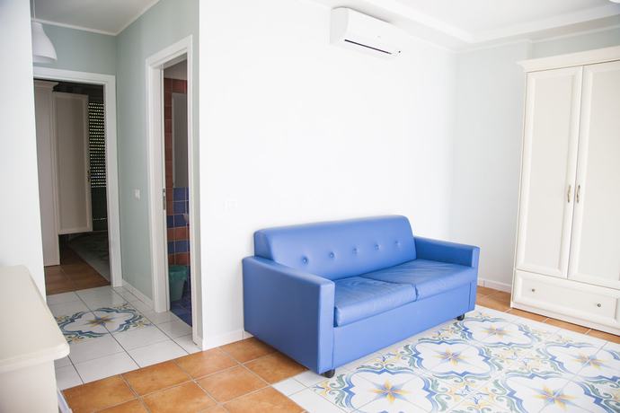 Imagen de la habitación del Hotel Medea Beach Resort. Foto 17