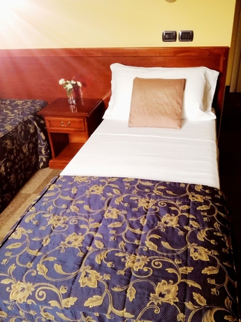 Imagen de la habitación del Hotel Medea. Foto 5
