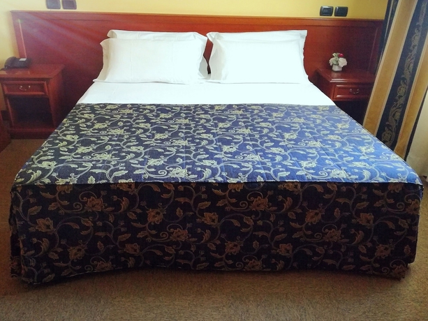 Imagen de la habitación del Hotel Medea. Foto 7