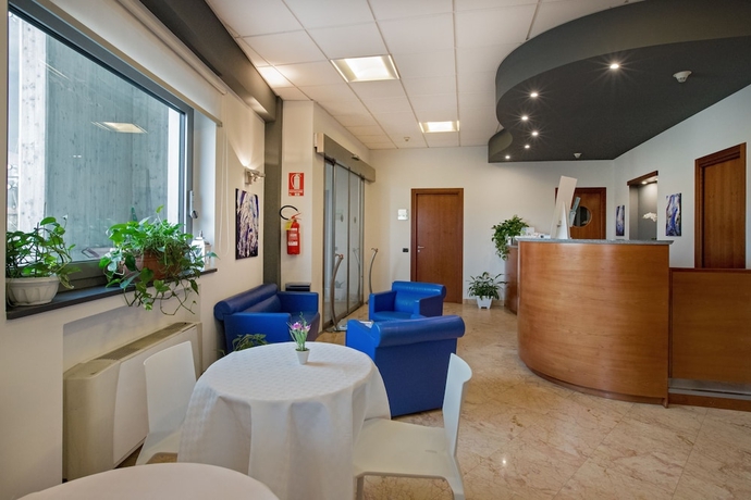 Imagen de los interiores del Hotel Medea. Foto 19