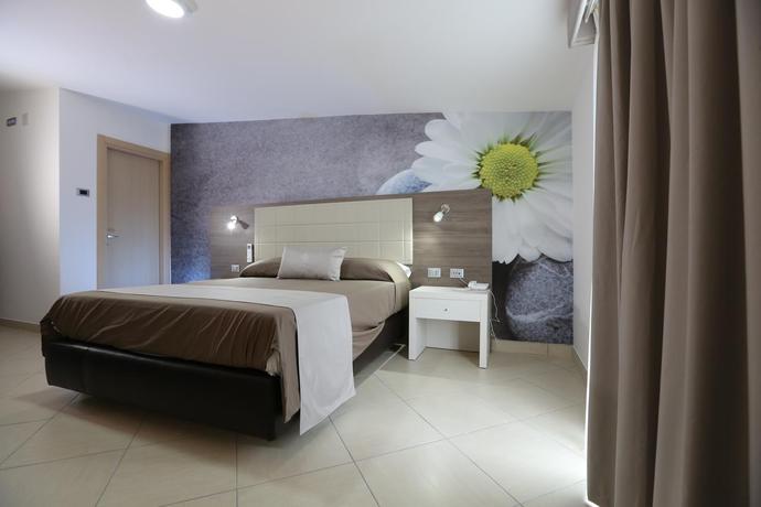 Imagen de la habitación del Hotel Medea Resort. Foto 5