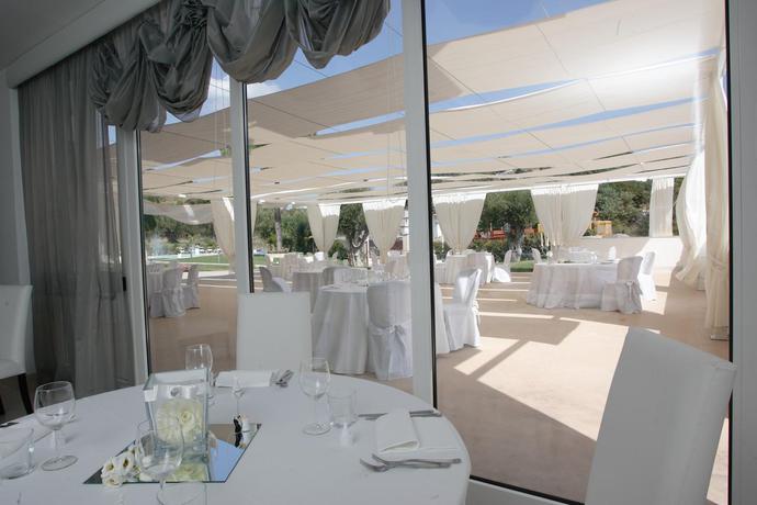 Imagen del bar/restaurante del Hotel Medea Resort. Foto 3