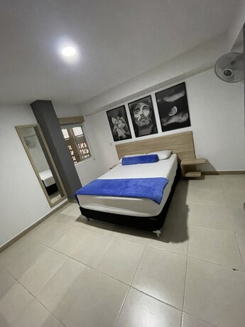 Imagen de la habitación del Hotel Medell&iacute;n Central. Foto 17