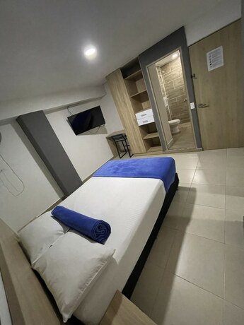 Imagen de la habitación del Hotel Medell&iacute;n Central. Foto 19