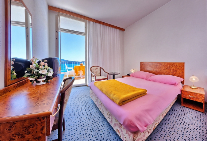 Imagen de la habitación del Hotel Medena. Foto 14