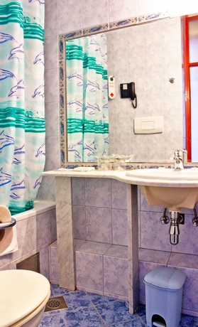 Imagen de la habitación del Hotel Medena. Foto 16