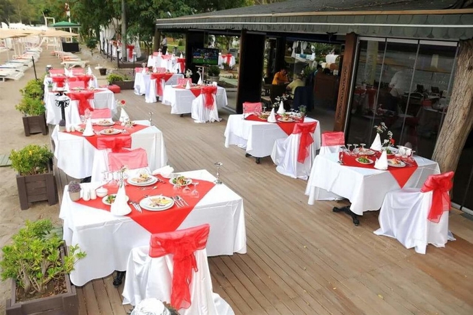 Imagen general del Hotel Meder Resort. Foto 5