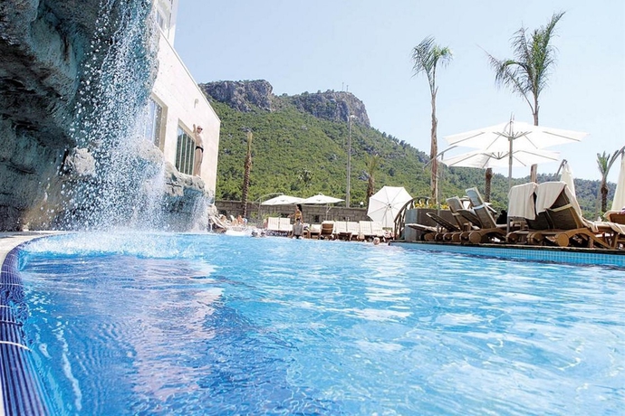 Imagen general del Hotel Meder Resort. Foto 6