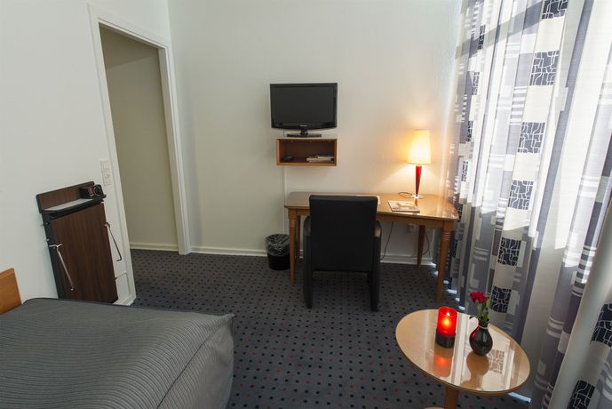 Imagen de los interiores del Hotel Medi. Foto 15