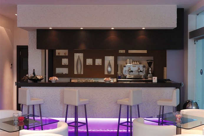 Imagen del bar/restaurante del Hotel Medi Garden Resort ( Hotel & Residence). Foto 4