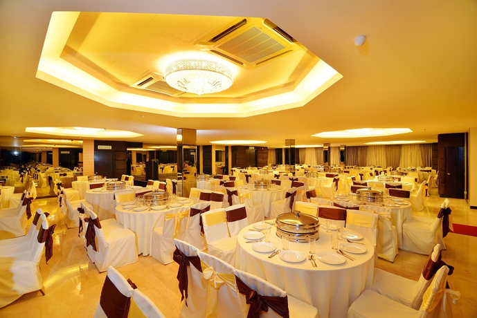 Imagen de los interiores del Hotel Media. Foto 11