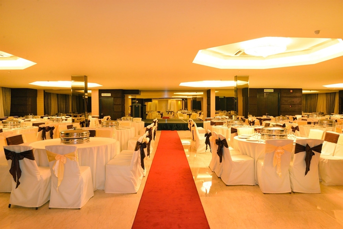 Imagen de los interiores del Hotel Media. Foto 12