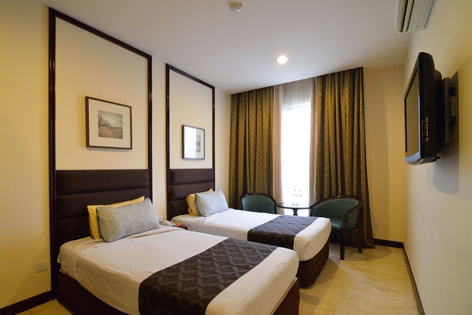 Imagen de la habitación del Hotel Media. Foto 4