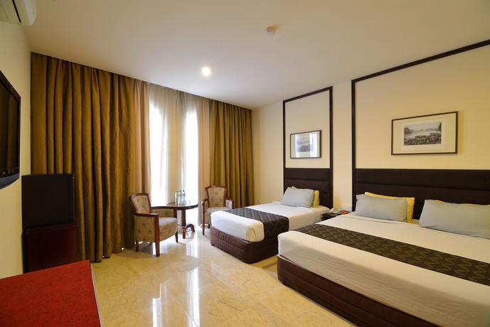 Imagen de la habitación del Hotel Media. Foto 5