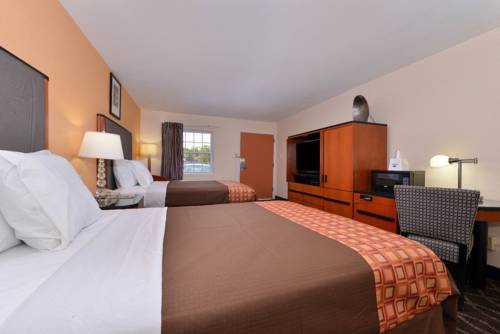 Imagen de la habitación del Hotel Media Inn and Suites. Foto 3