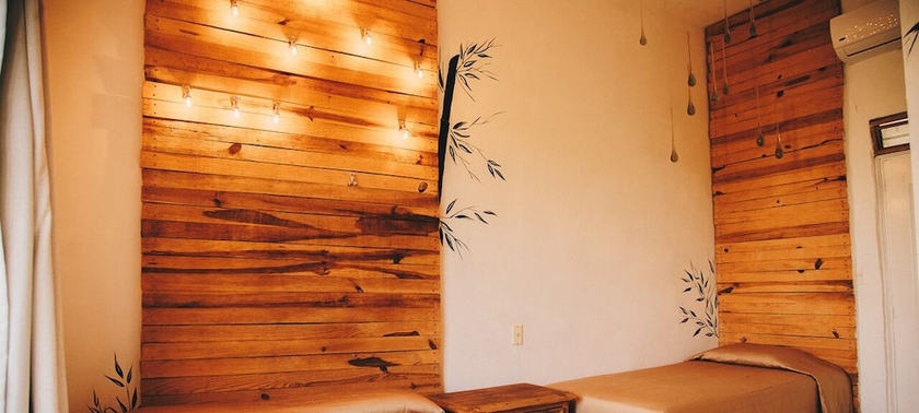 Imagen de la habitación del Hotel Media Luna. Foto 6