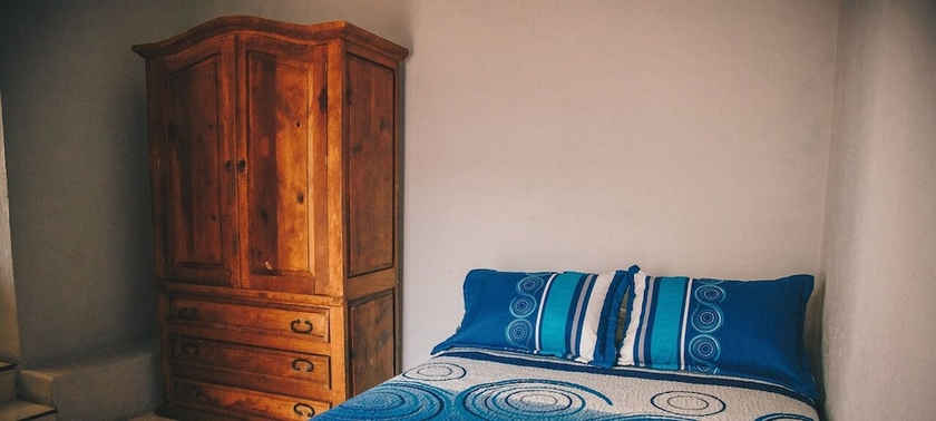 Imagen de la habitación del Hotel Media Luna. Foto 15