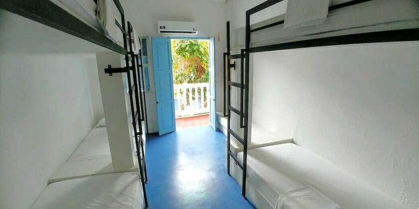 Imagen de la habitación del Hotel Media Luna Hostel. Foto 16