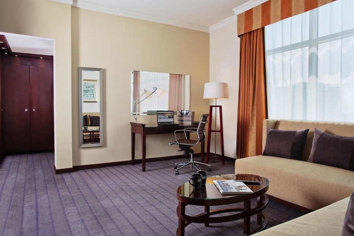 Imagen de la habitación del Hotel Media Rotana. Foto 4