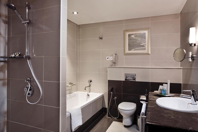 Imagen de la habitación del Hotel Media Rotana. Foto 10